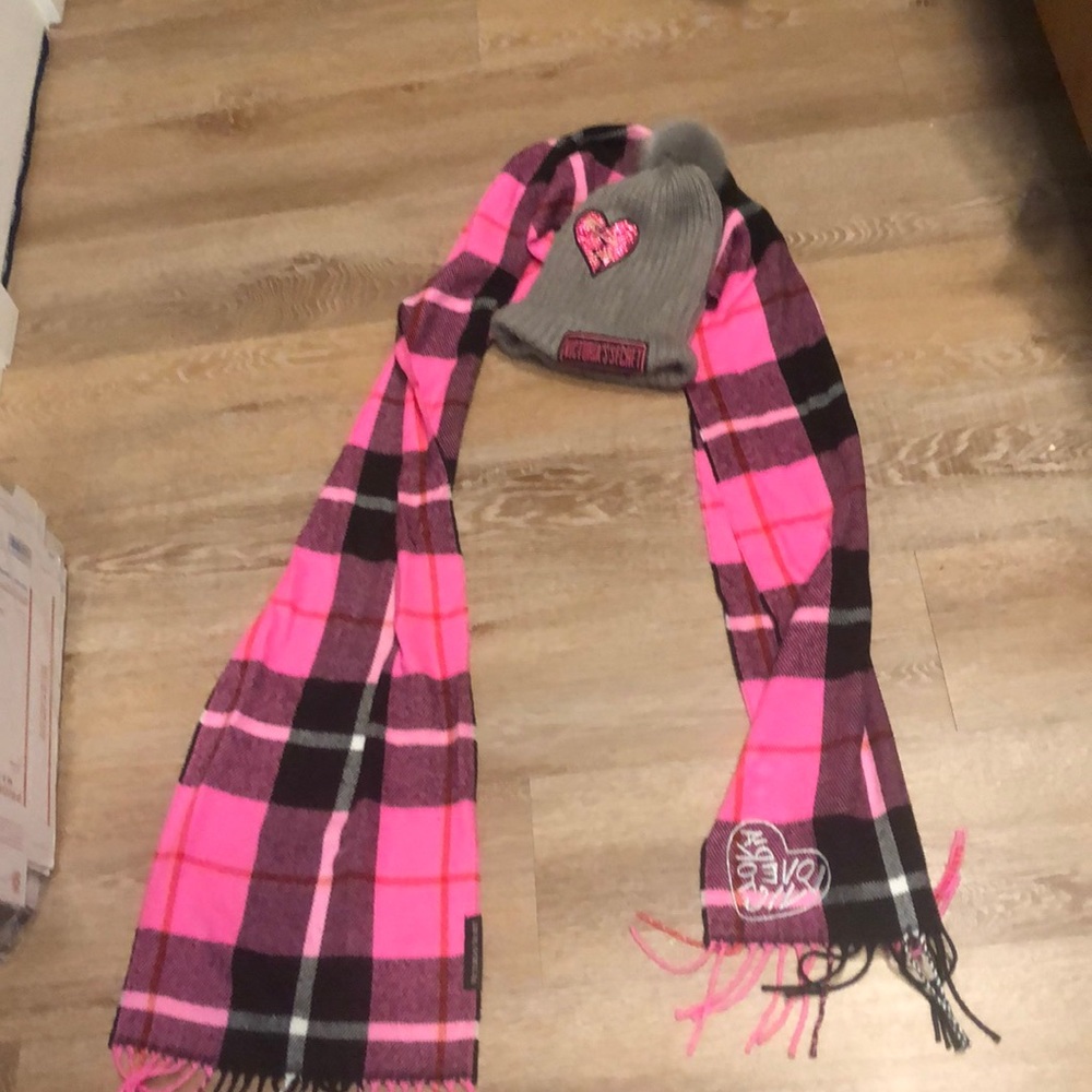 Victoria’s Secret scarf and winter hat set